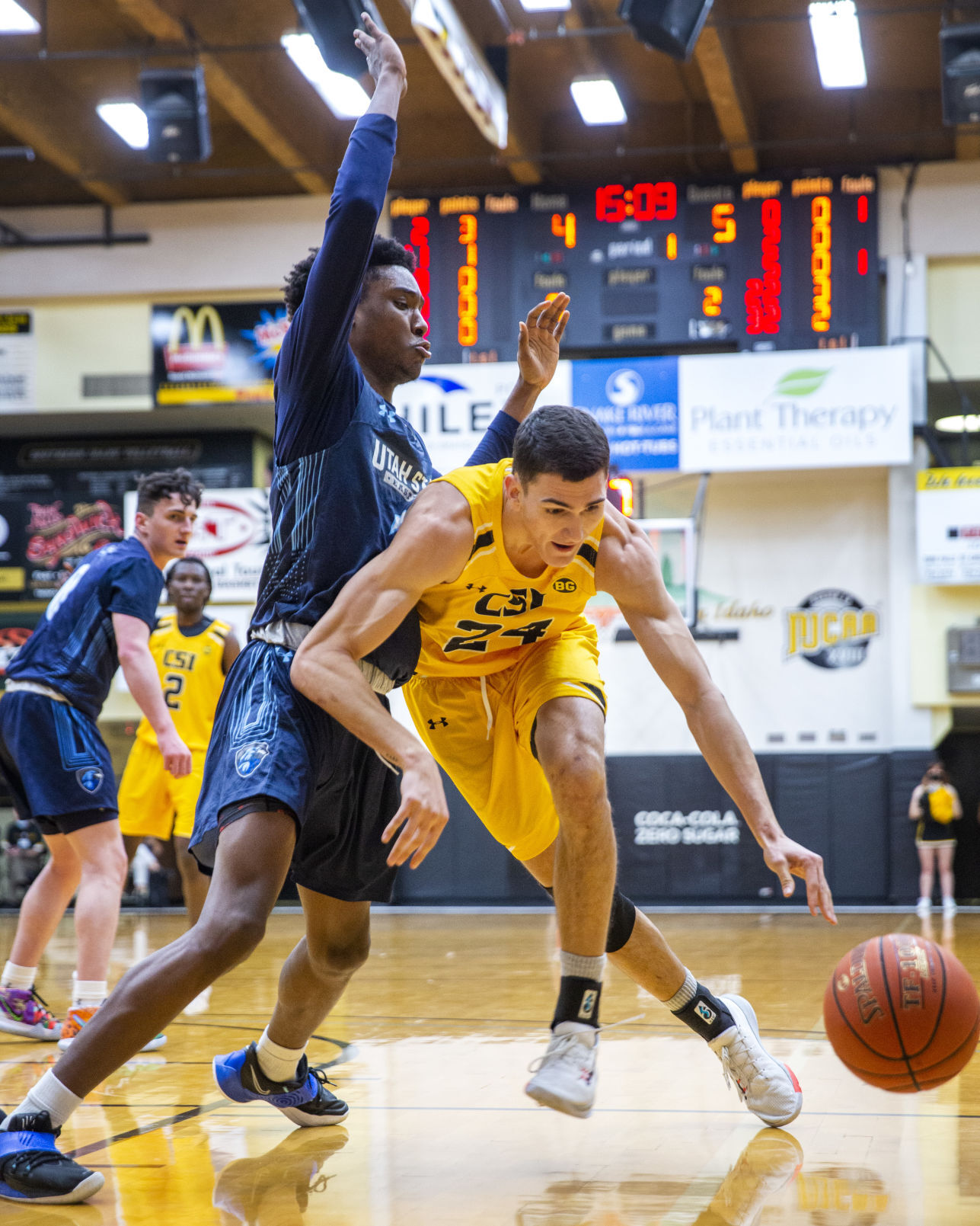 CSI faces Utah State University Eastern